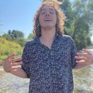 Meet your Posher, Logan